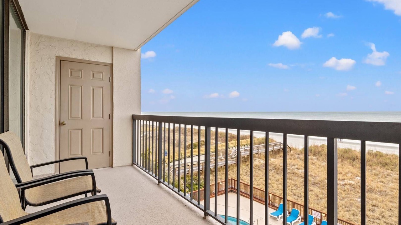 Photo of Patio Balcony in Windy Hill