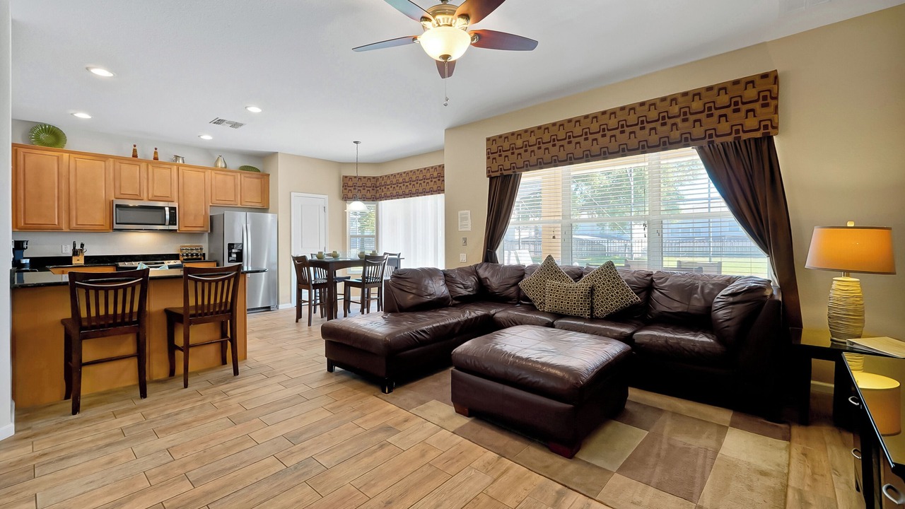 Photo of Livingroom in Windsor Hills