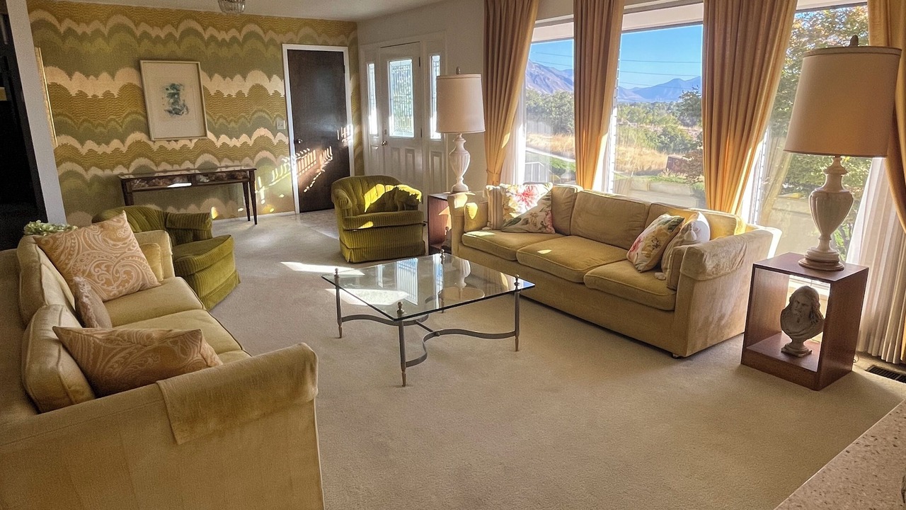Photo of Livingroom in Northridge
