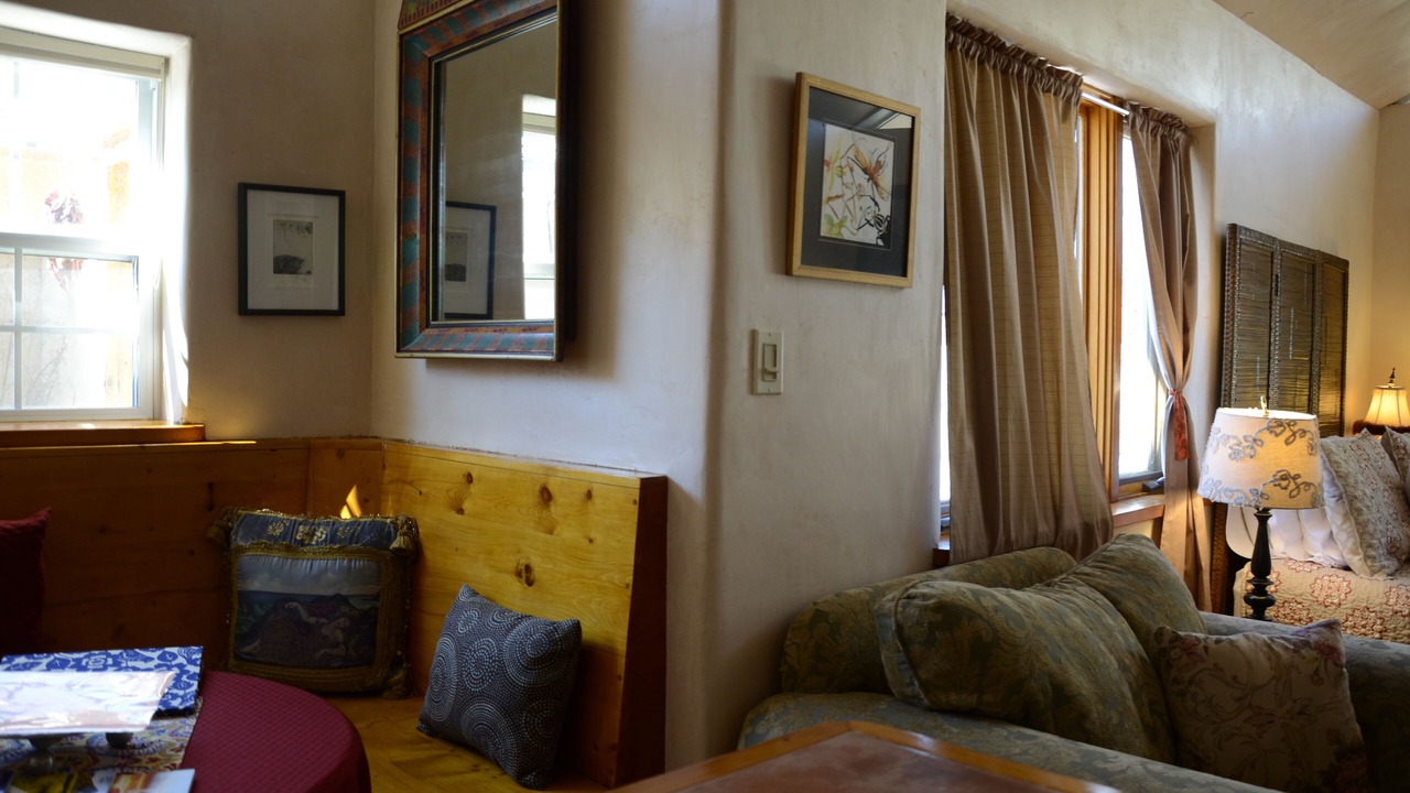 Photo of Livingroom in Taos