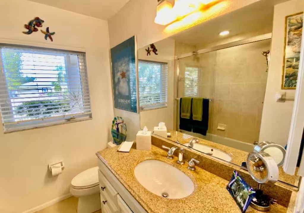 Photo of Bathroom in Venice Gardens
