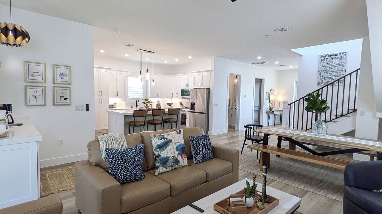 Photo of Livingroom in Naples Park