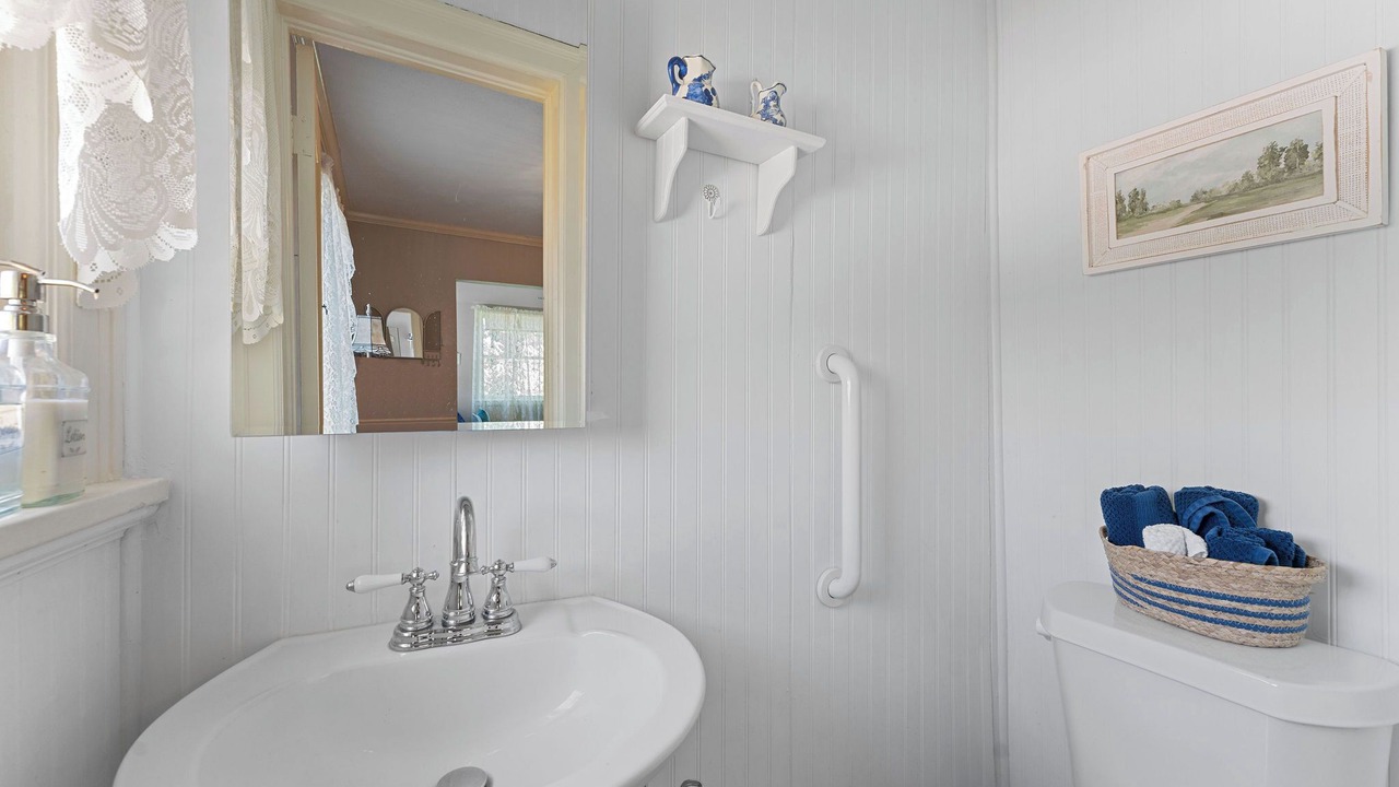 Photo of Bathroom in Downtown Branson