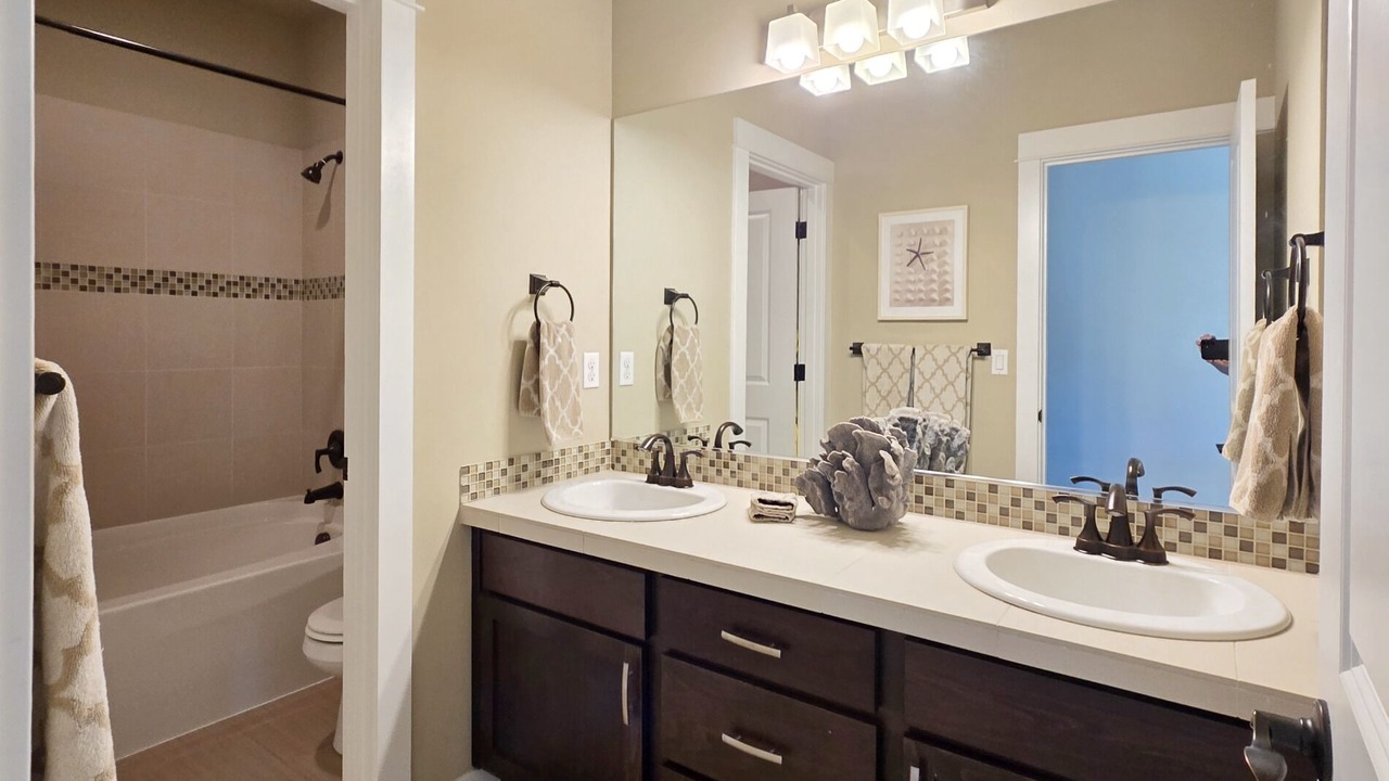 Photo of Bathroom in Inglewood-Finn Hill