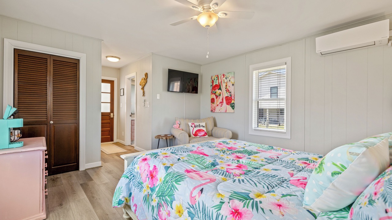 Photo of Bedroom in Colington