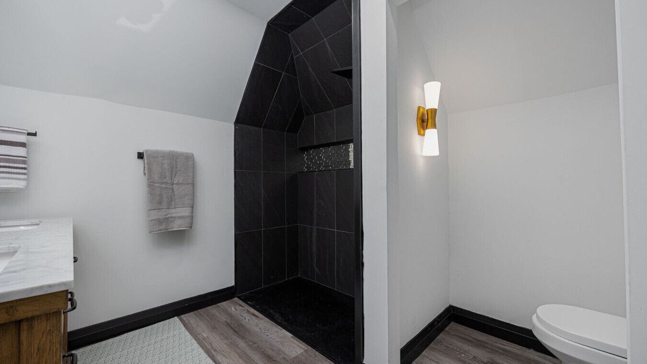 Photo of Bathroom in Downtown Columbus