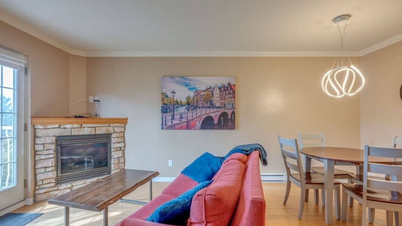 Photo of Livingroom in Piedmont