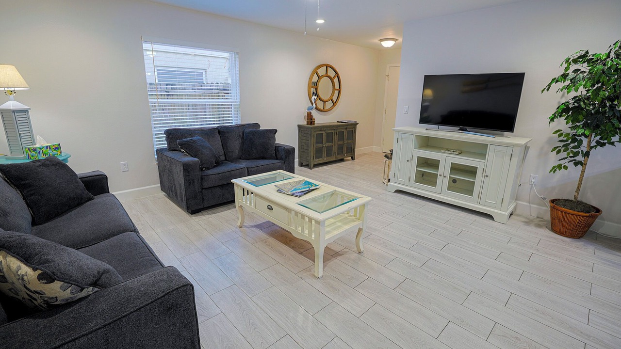 Photo of Livingroom in South Gate Ridge