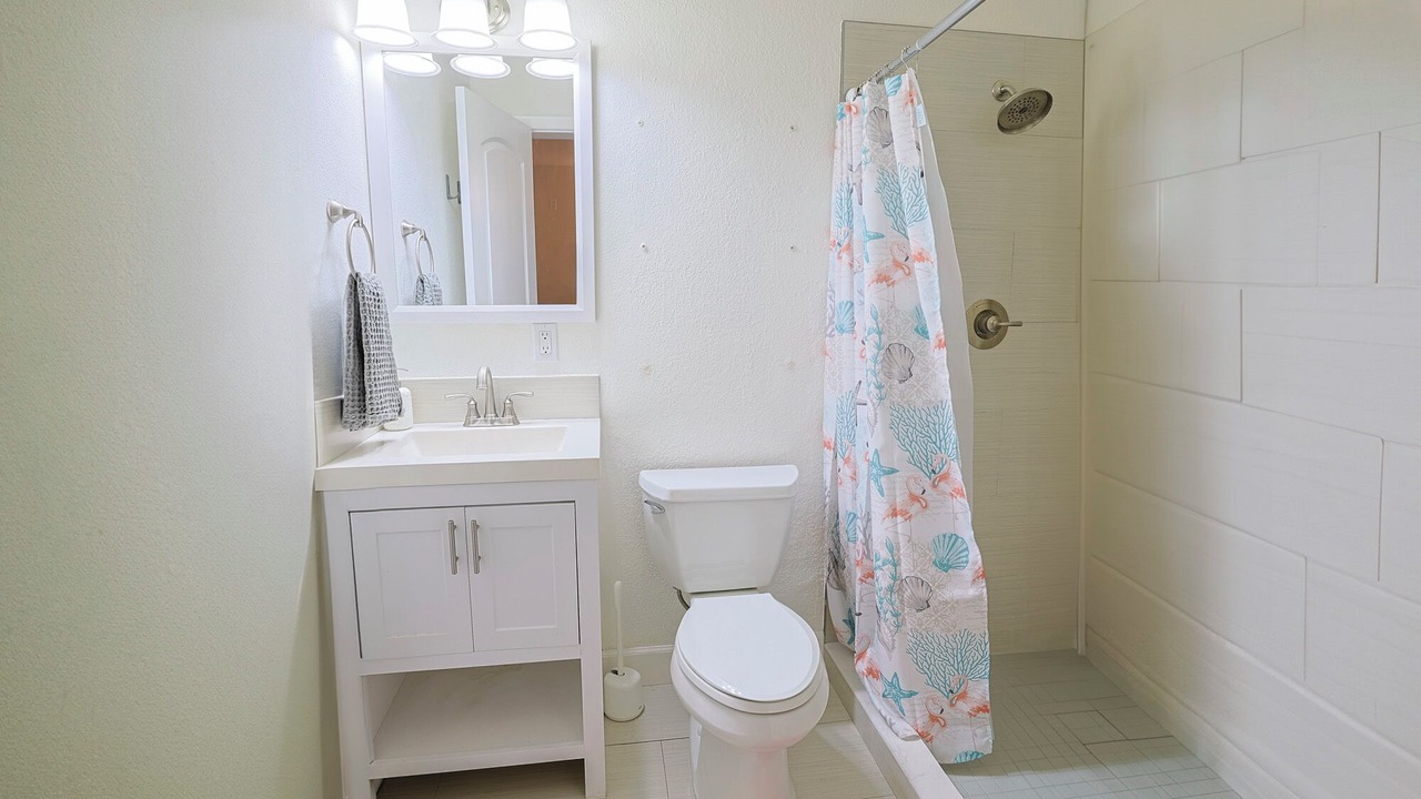 Photo of Bathroom in South Gate Ridge