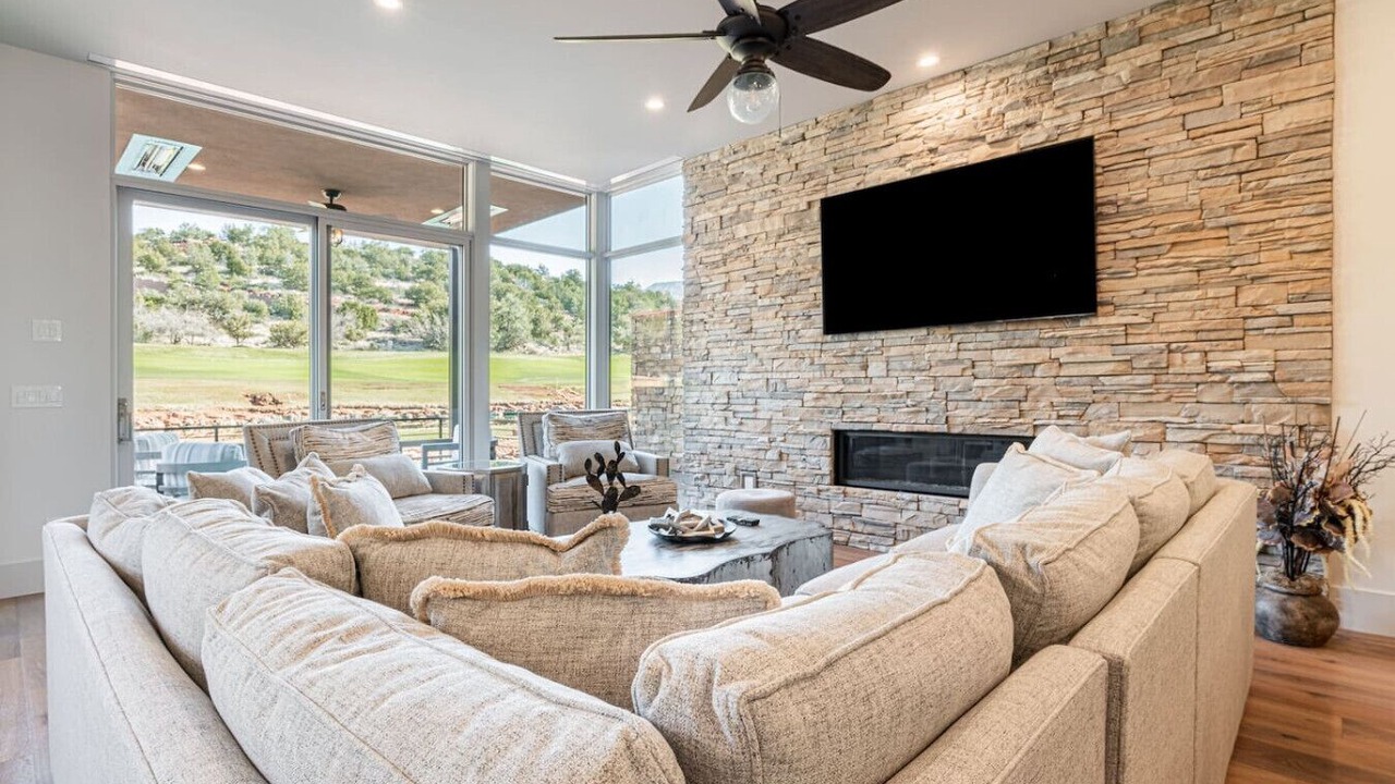 Photo of Livingroom in West Sedona