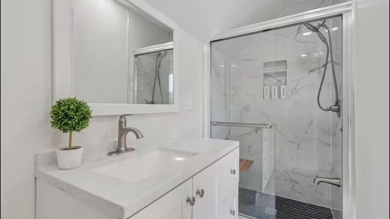 Photo of Bathroom in Lowes Island