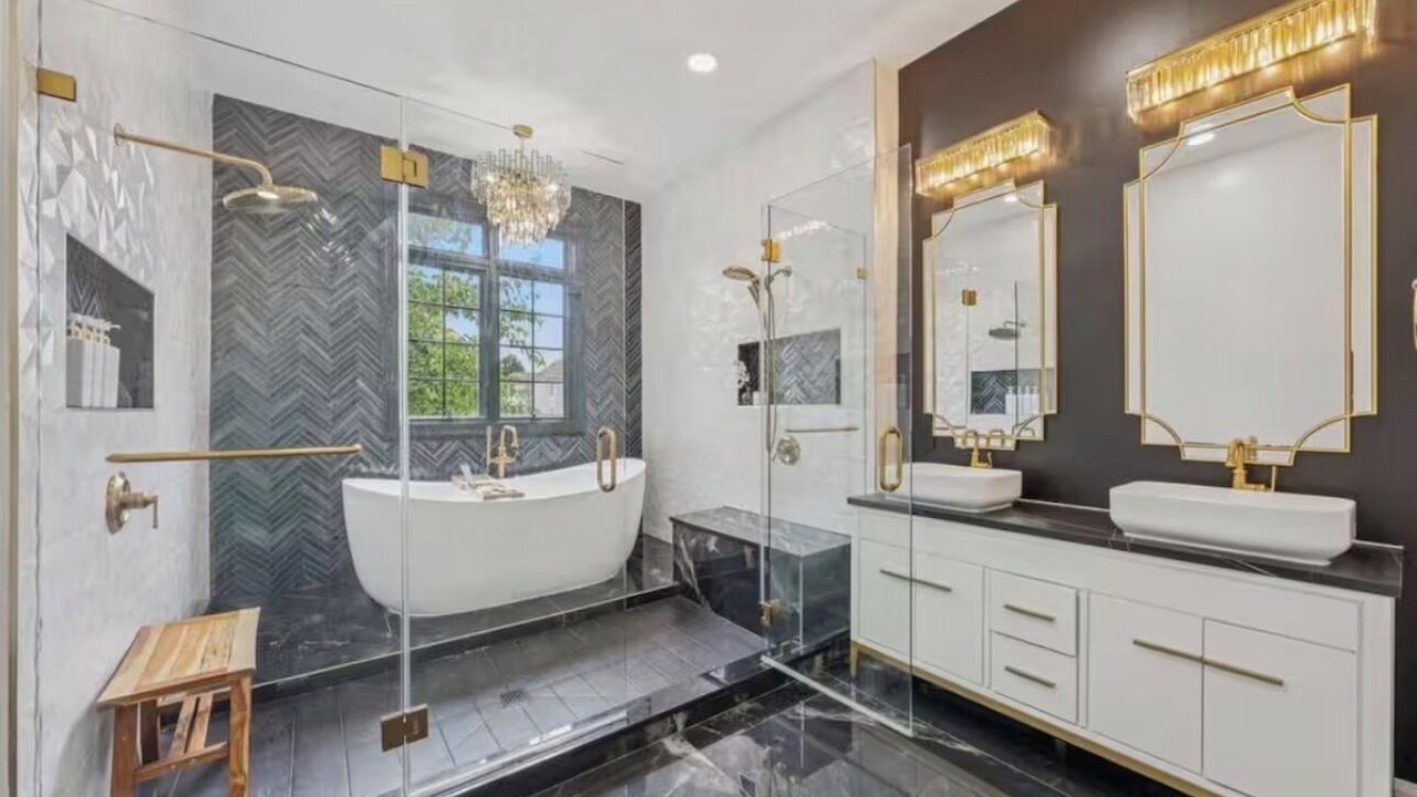 Photo of Bathroom in Lowes Island