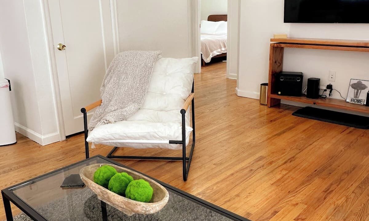 Photo of Livingroom in Fairmount Park
