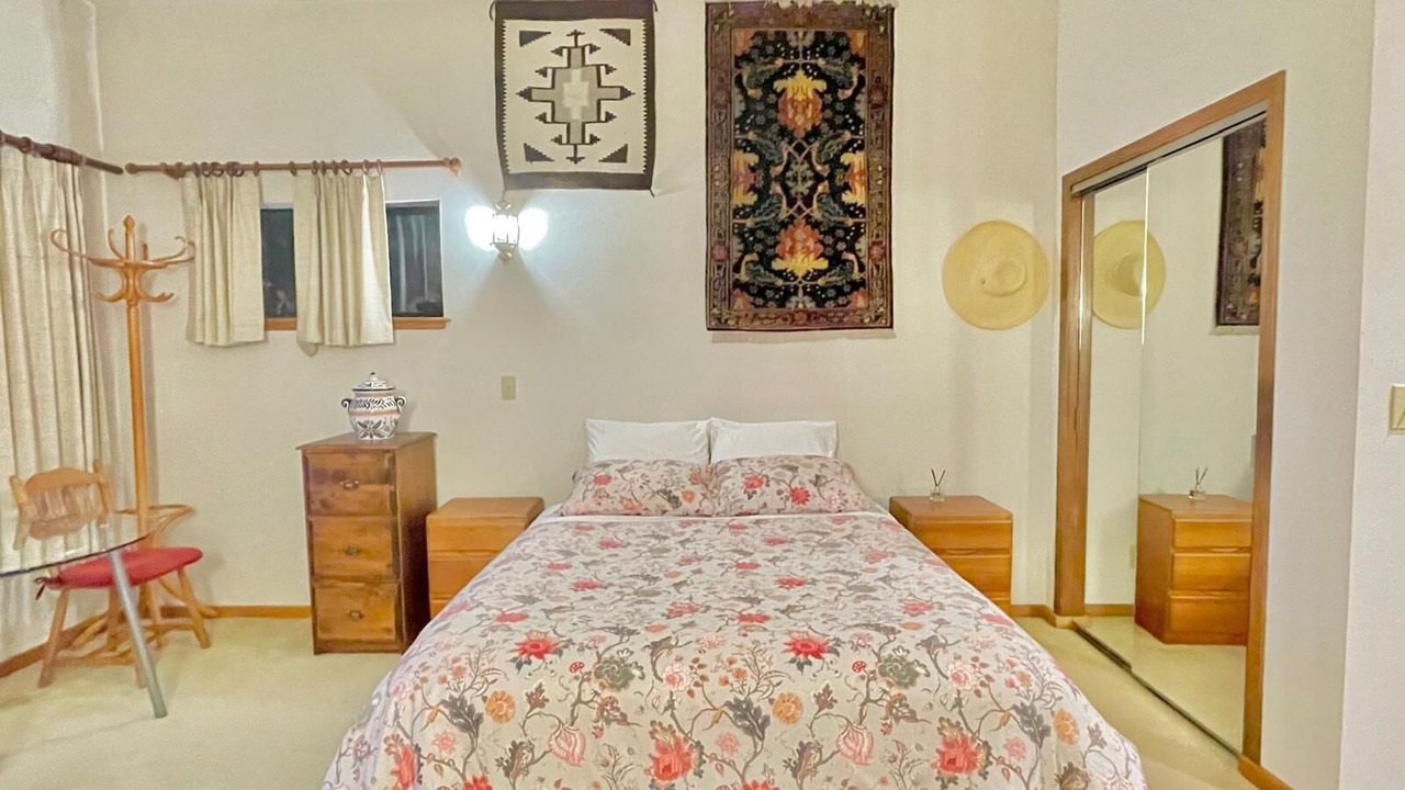 Photo of Bedroom in Matthews Beach
