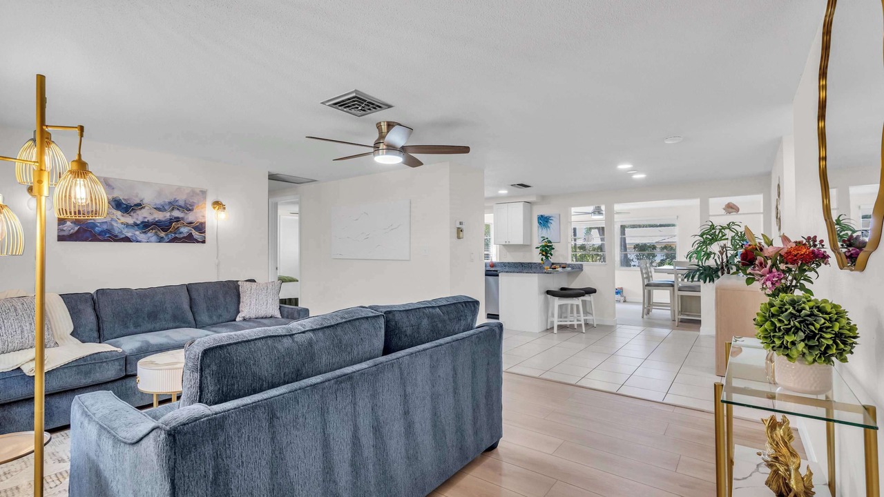 Photo of Livingroom in Sarasota Springs