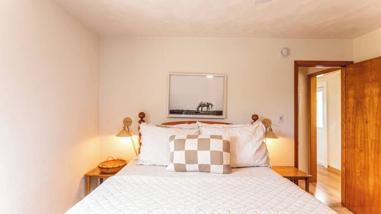 Photo of Bedroom in Southern Shores
