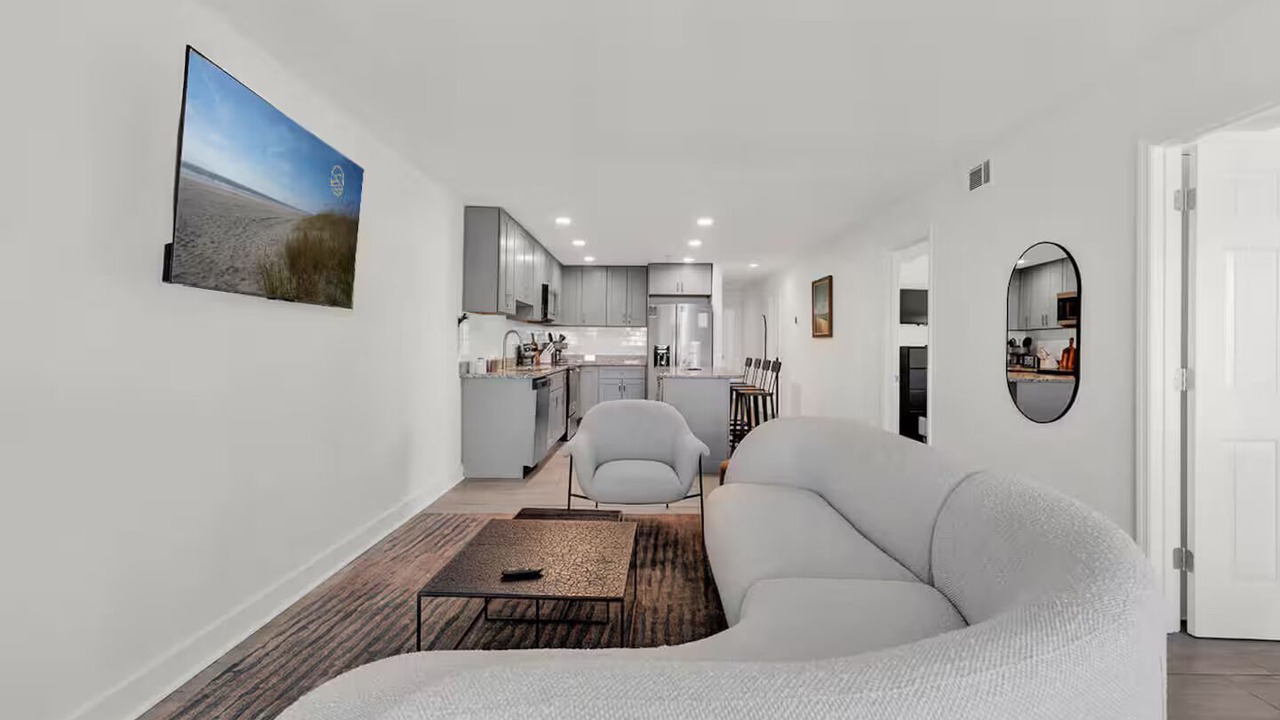 Photo of Livingroom in Ocean Drive
