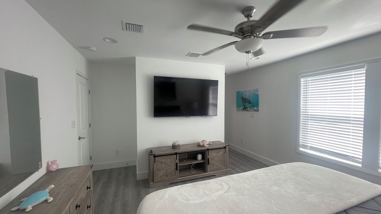 Photo of Bedroom in Midtown