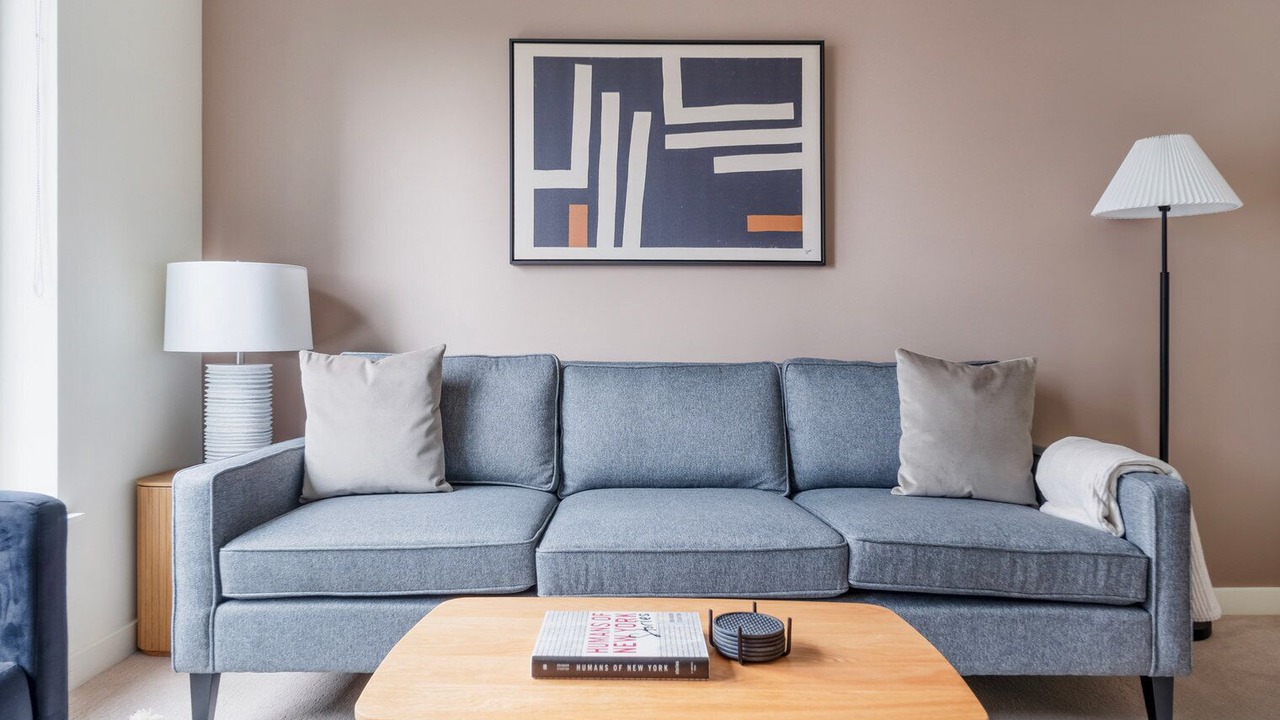 Photo of Livingroom in Northwest Bellevue