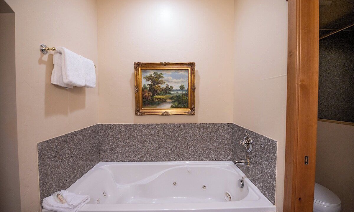 Photo of Bathroom in Midway
