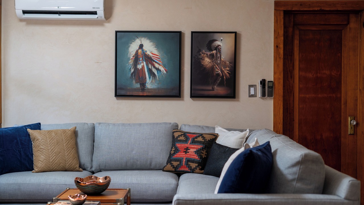 Photo of Livingroom in South Capitol