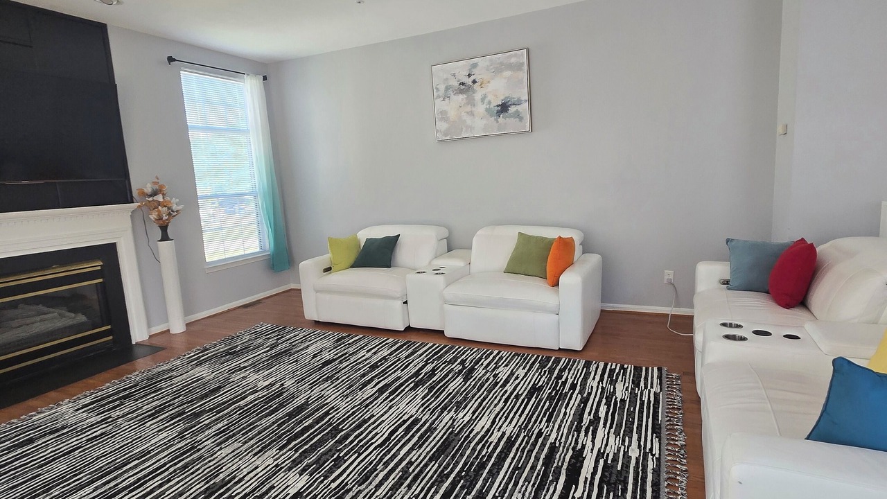 Photo of Livingroom in Upper Marlboro