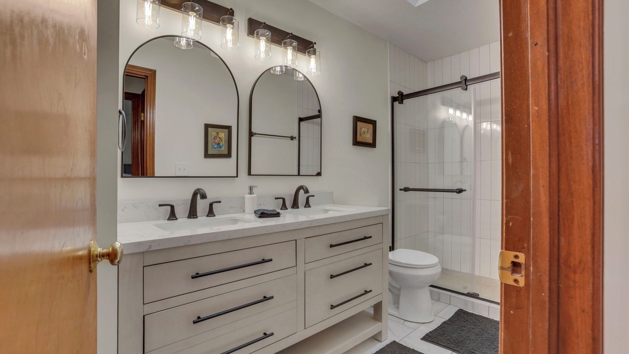Photo of Bathroom in Canal Winchester