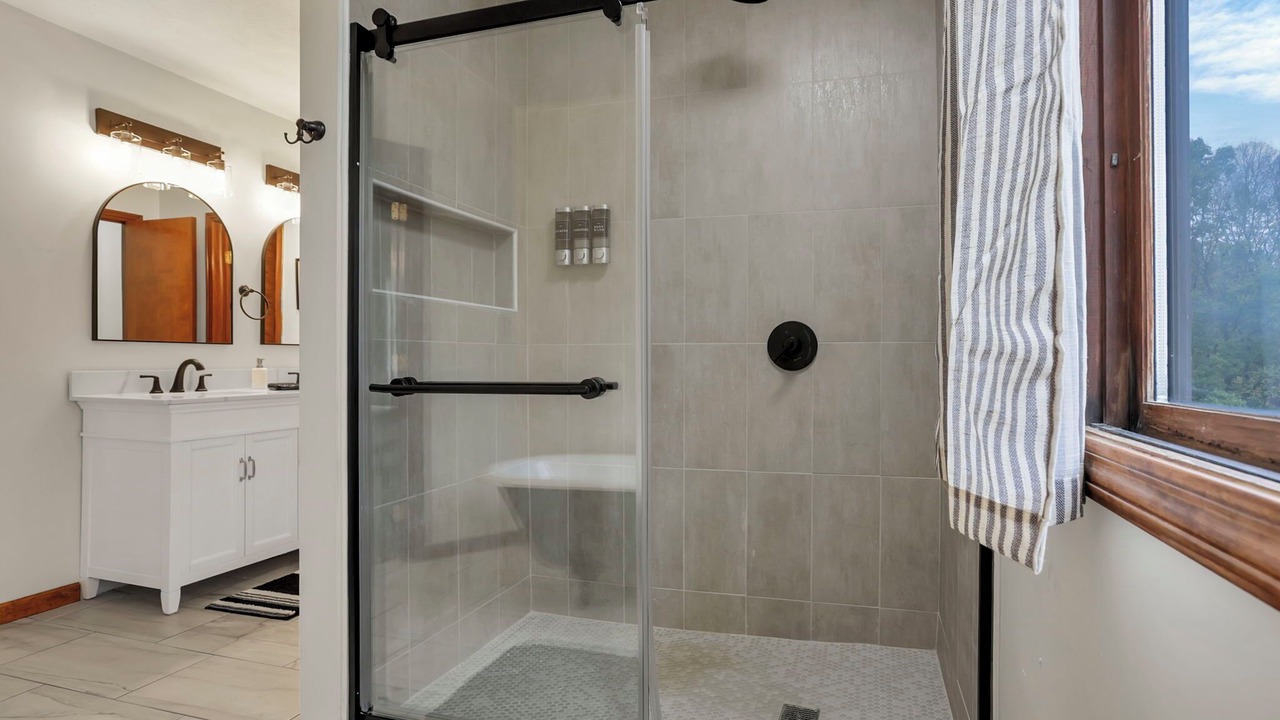 Photo of Bathroom in Canal Winchester