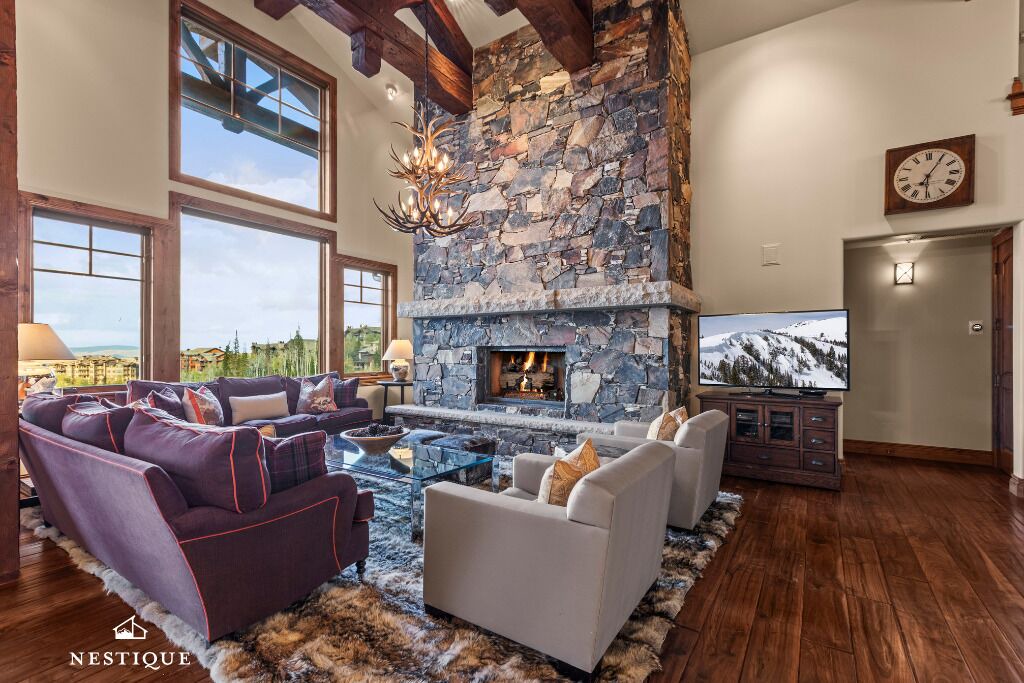 Photo of Livingroom in Empire Pass