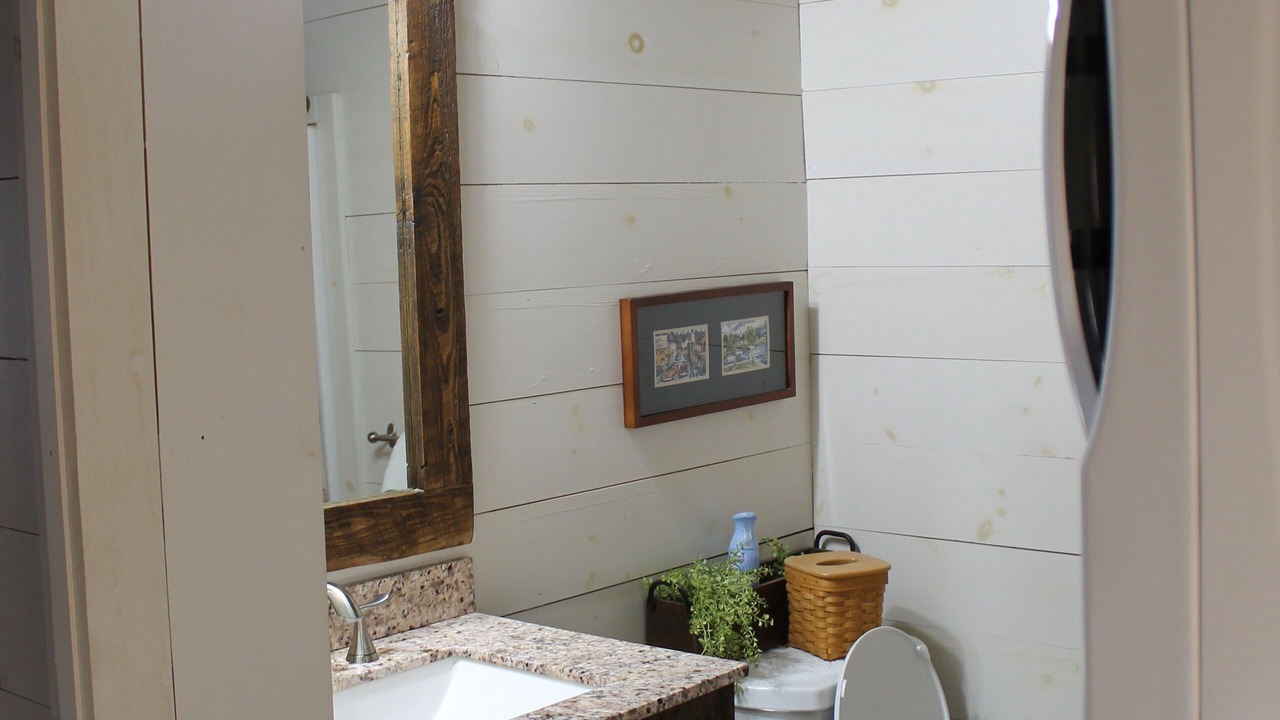 Photo of Bathroom in Abbot