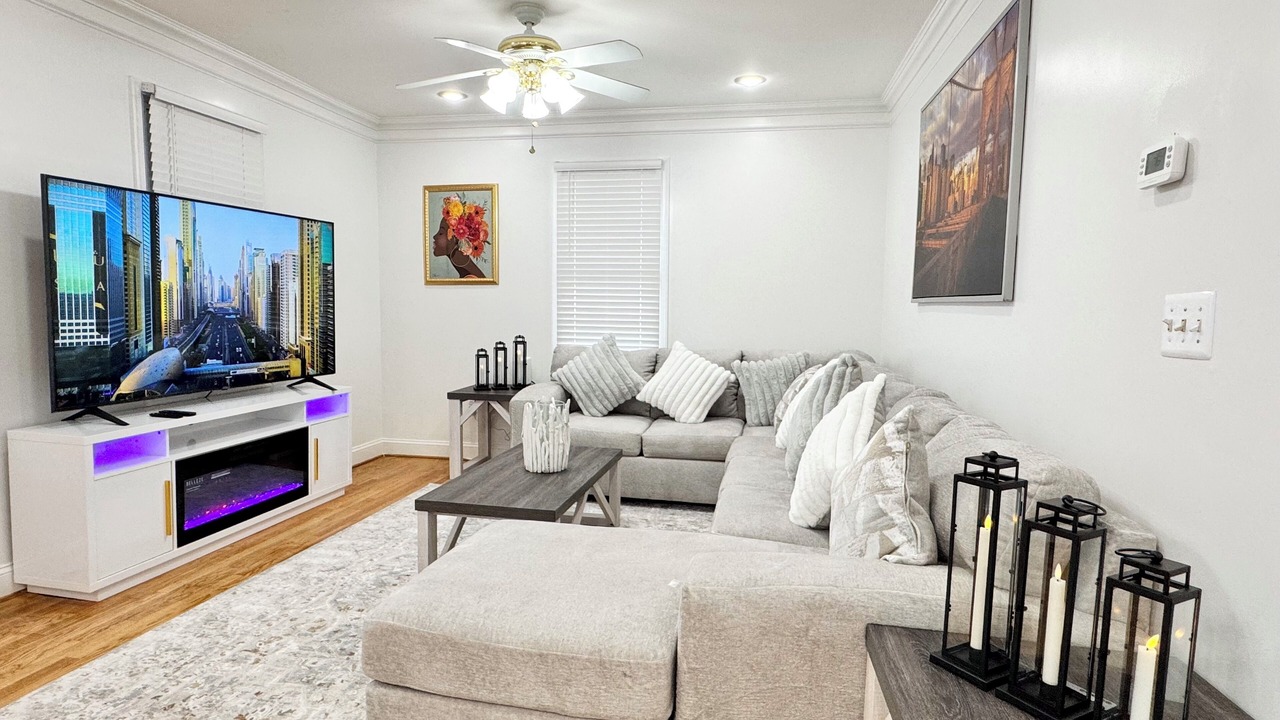 Photo of Livingroom in Douglas Park