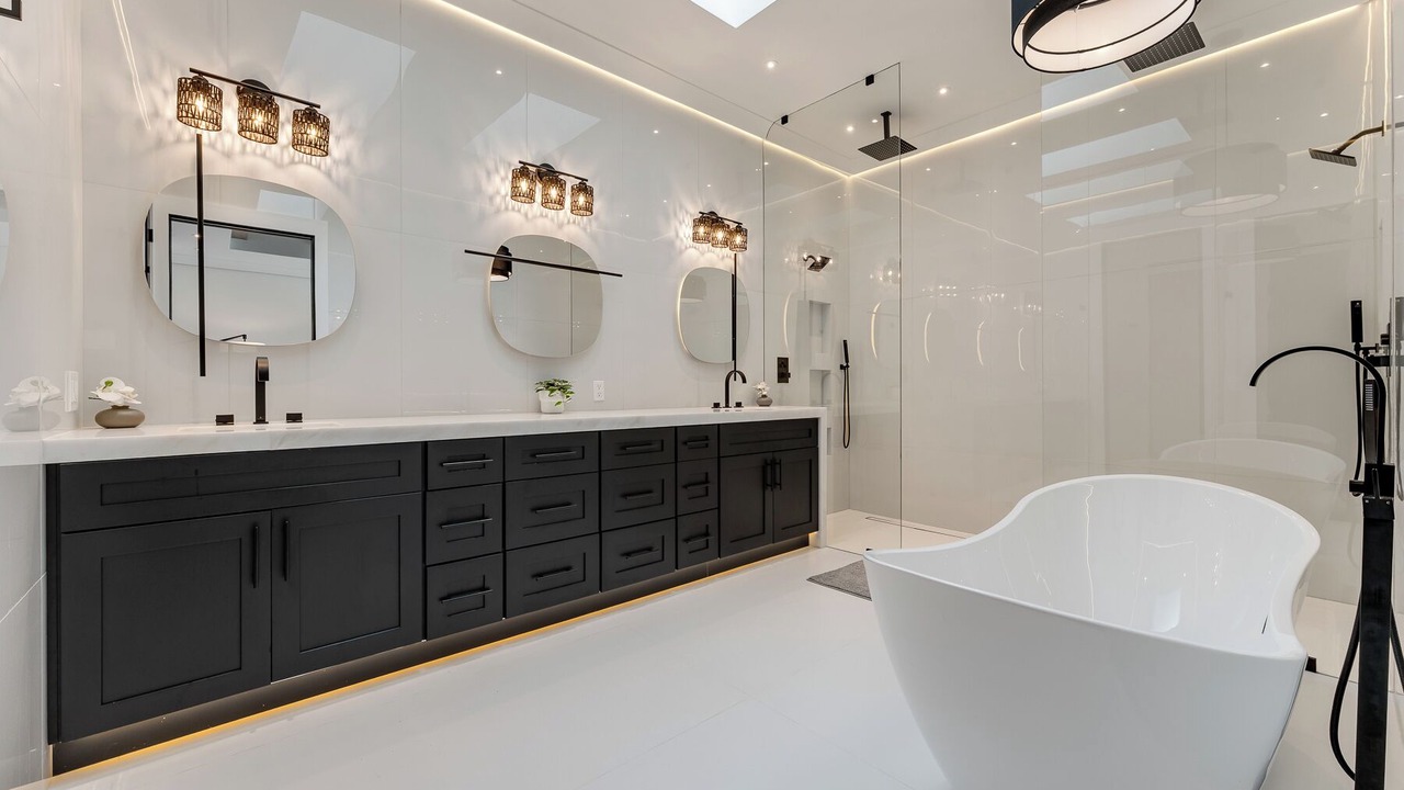 Photo of Bathroom in New Town