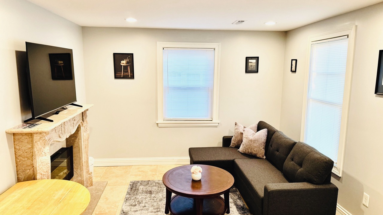 Photo of Livingroom in Rockville