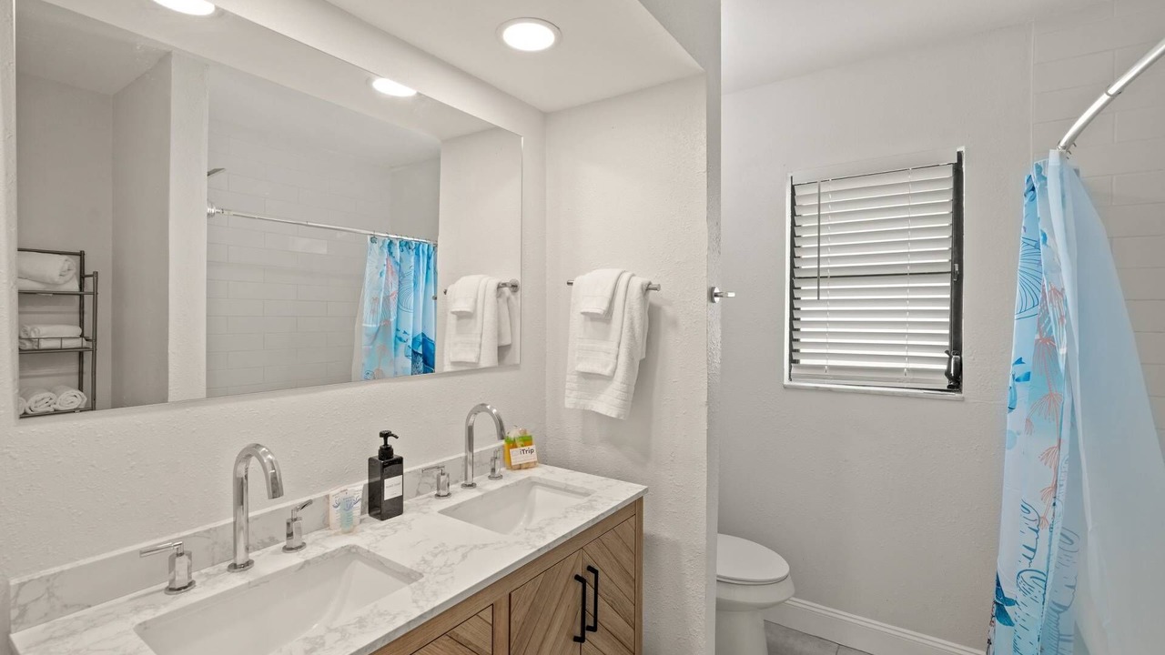 Photo of Bathroom in Gulf Gate Woods