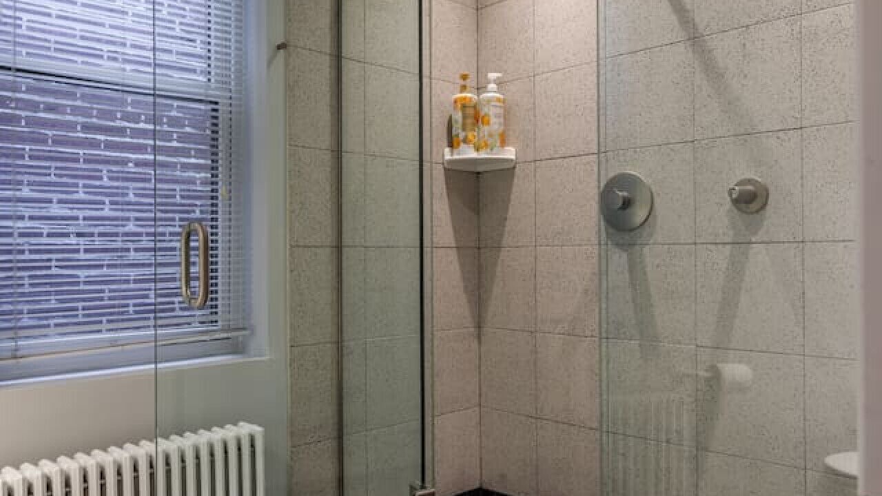 Photo of Bathroom in Mount Vernon Square