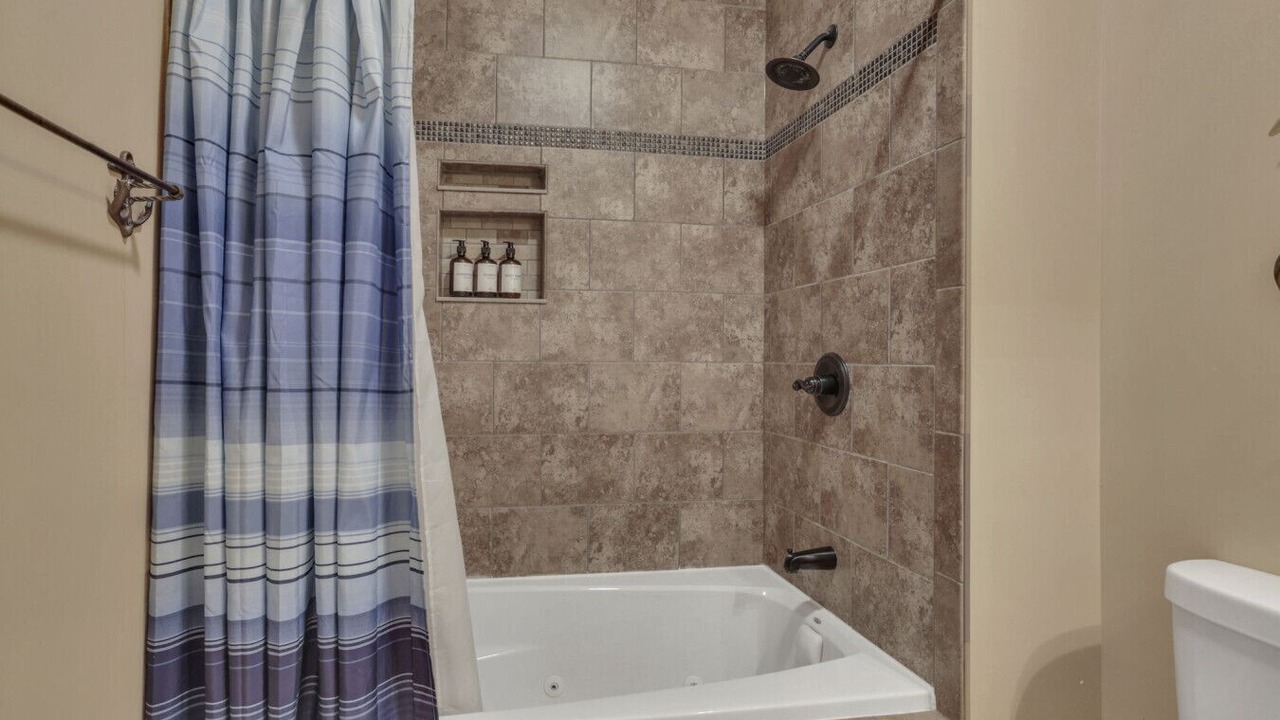 Photo of Bathroom in Buckeye Lake