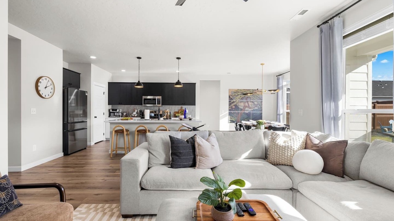 Photo of Livingroom in Southwest Ada County Alliance