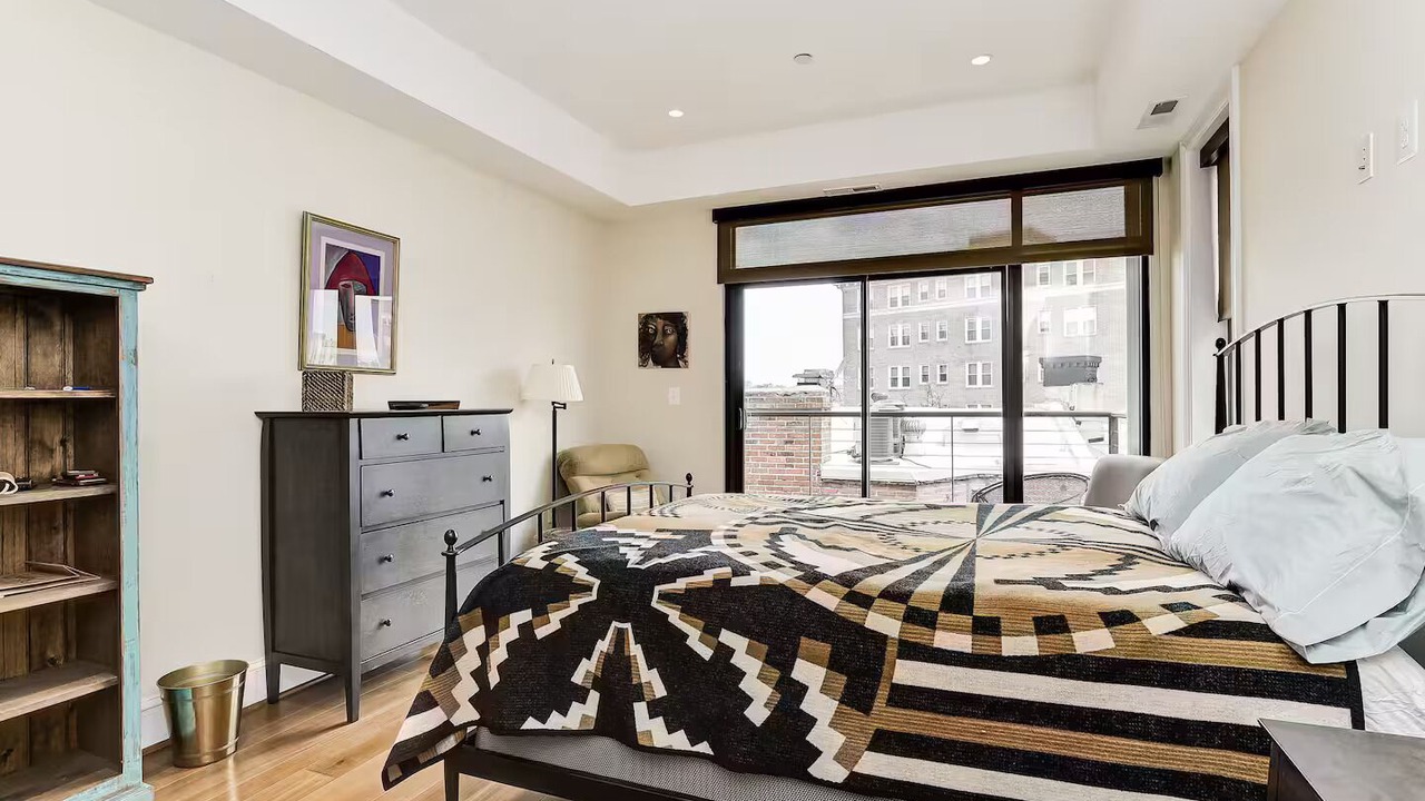 Photo of Bedroom in Dupont Circle