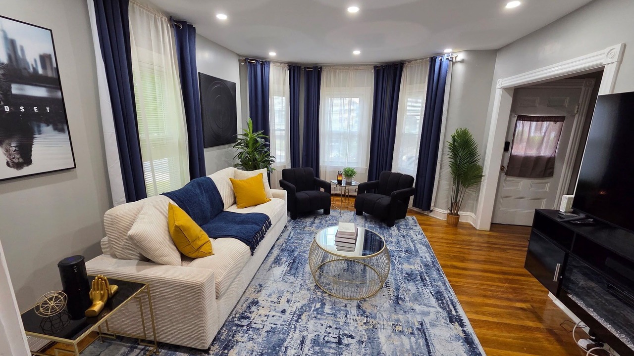 Photo of Livingroom in Attleboro