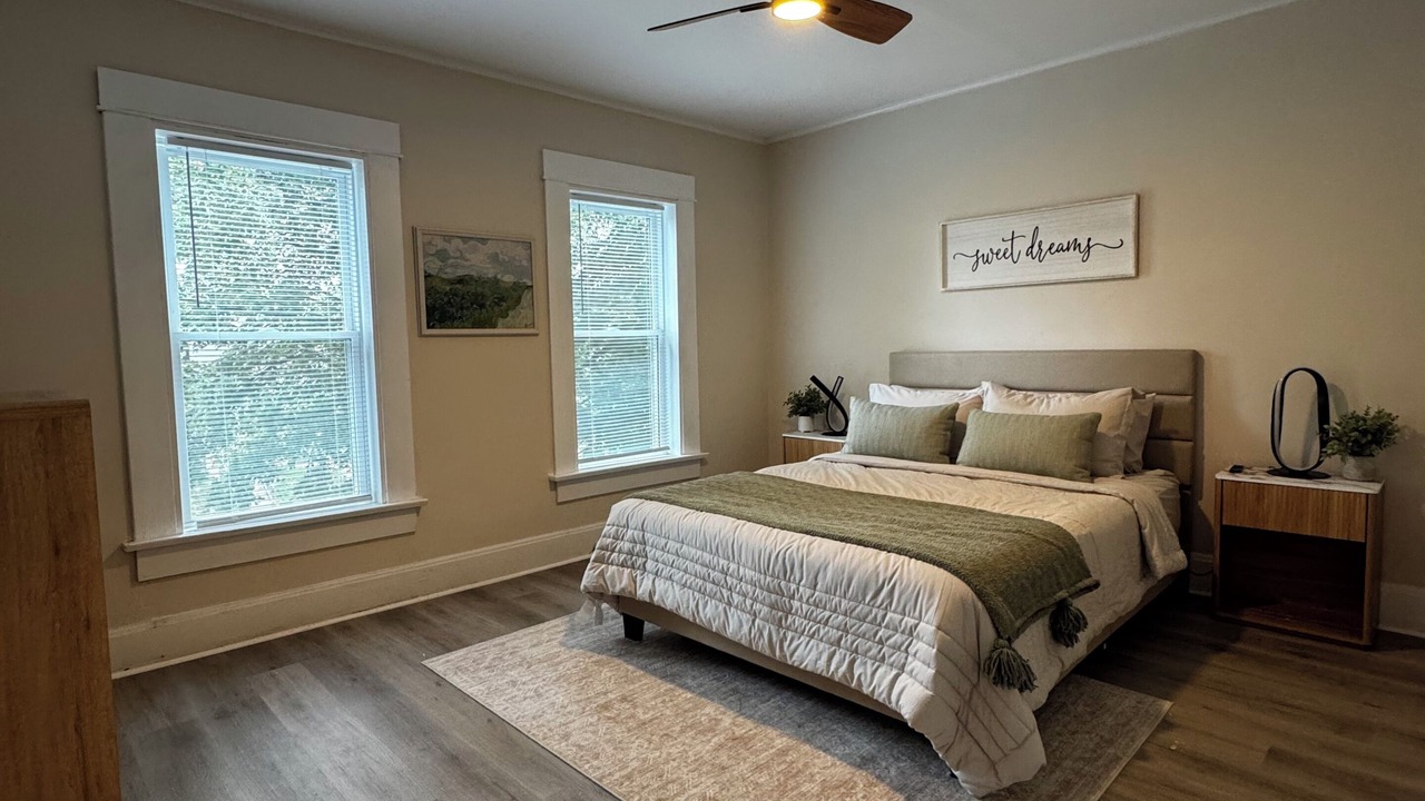 Photo of Bedroom in Glen Echo