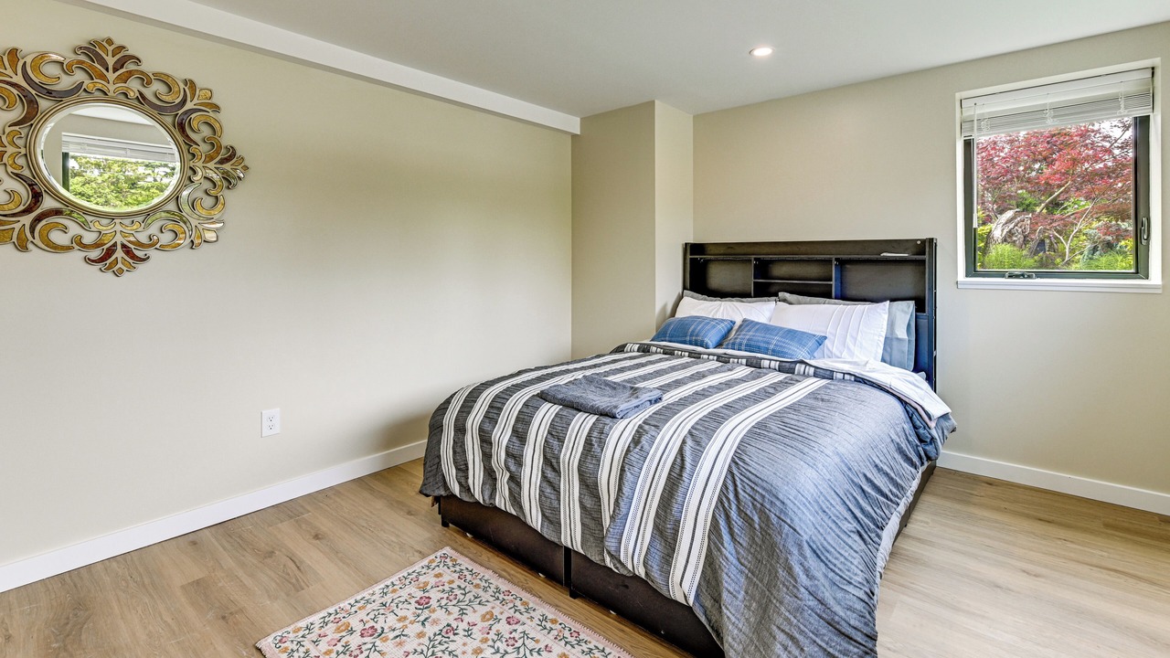 Photo of Bedroom in Seattle Metro Area