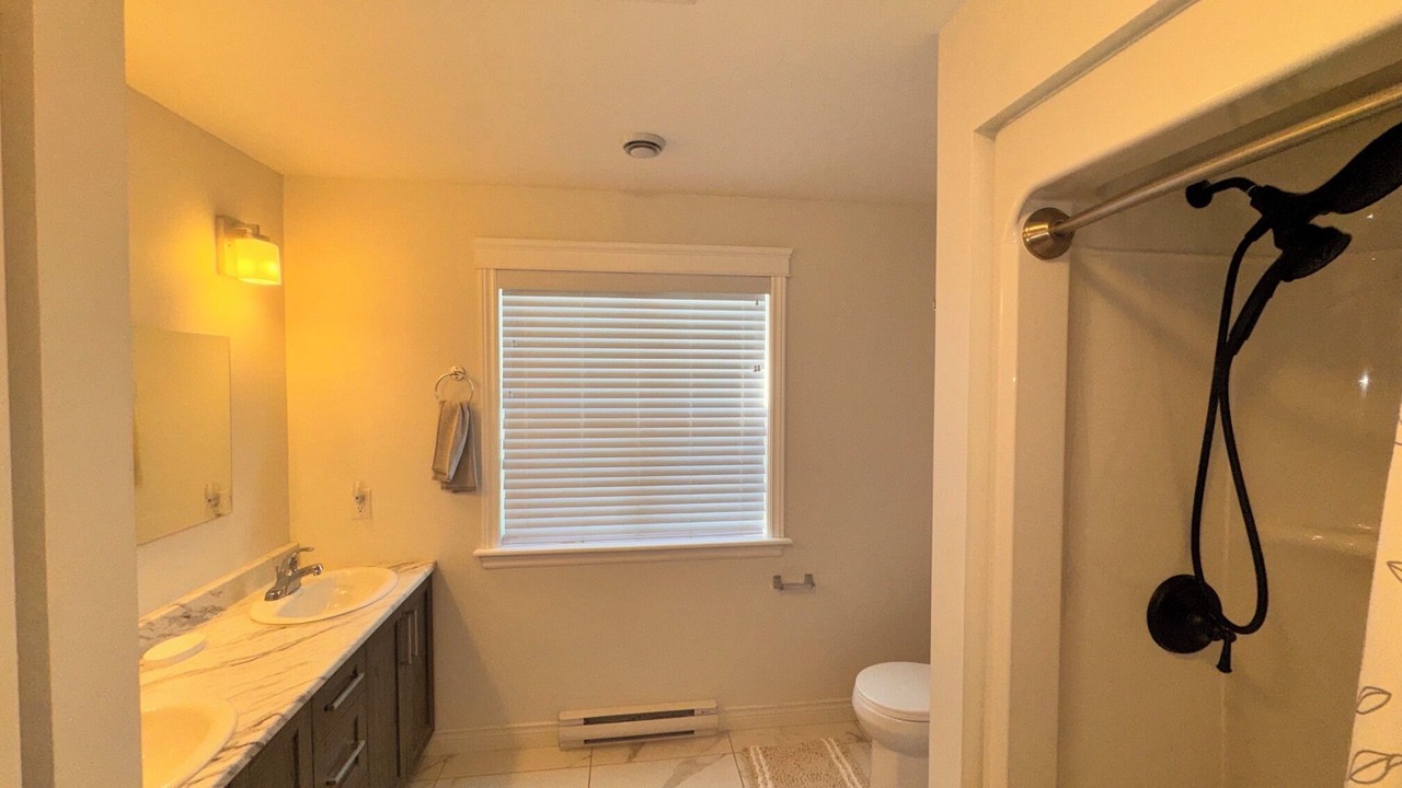 Photo of Bathroom in Dieppe