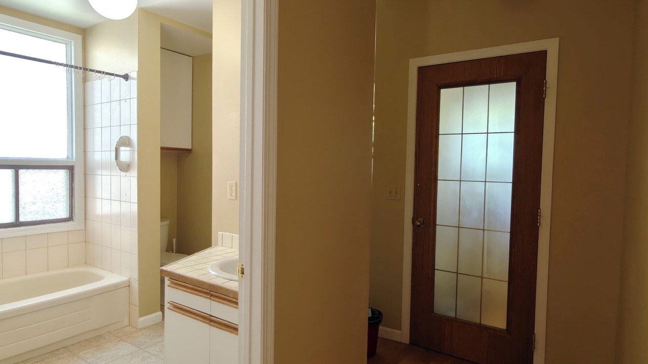 Photo of Bathroom in Connaught