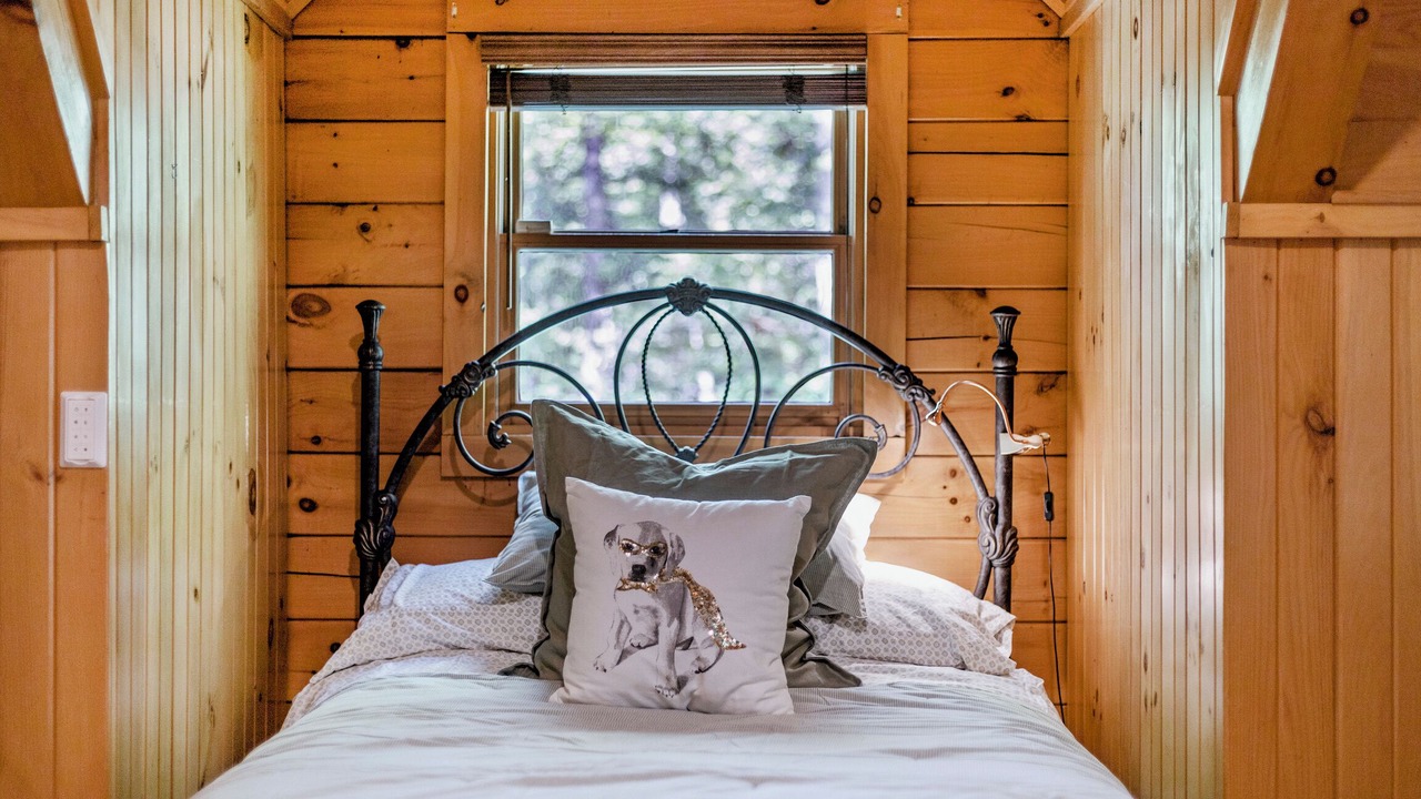 Photo of Bedroom in Dickerson