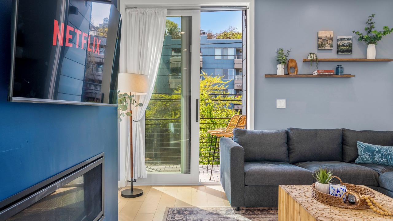 Photo of Livingroom in East Queen Anne