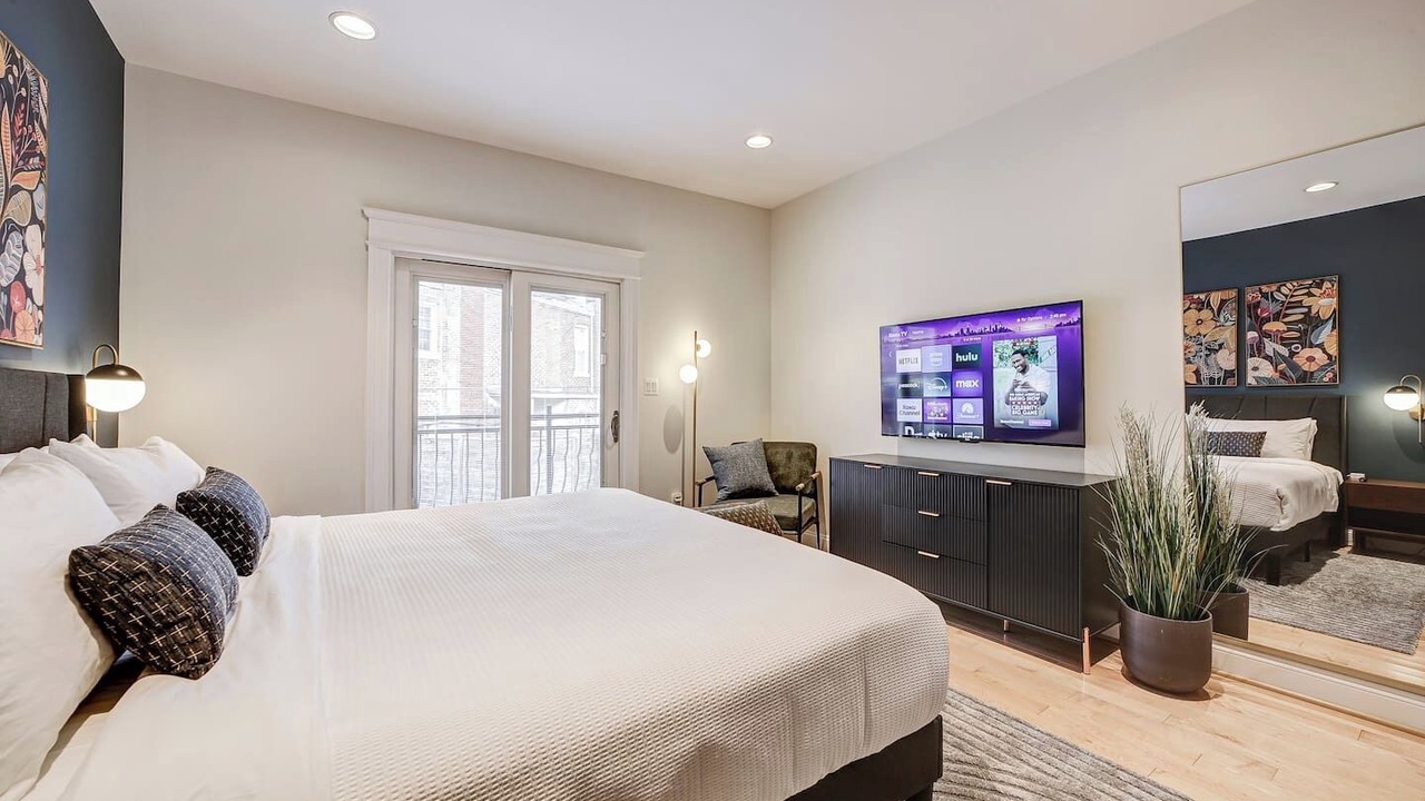 Photo of Bedroom in Truxton Circle