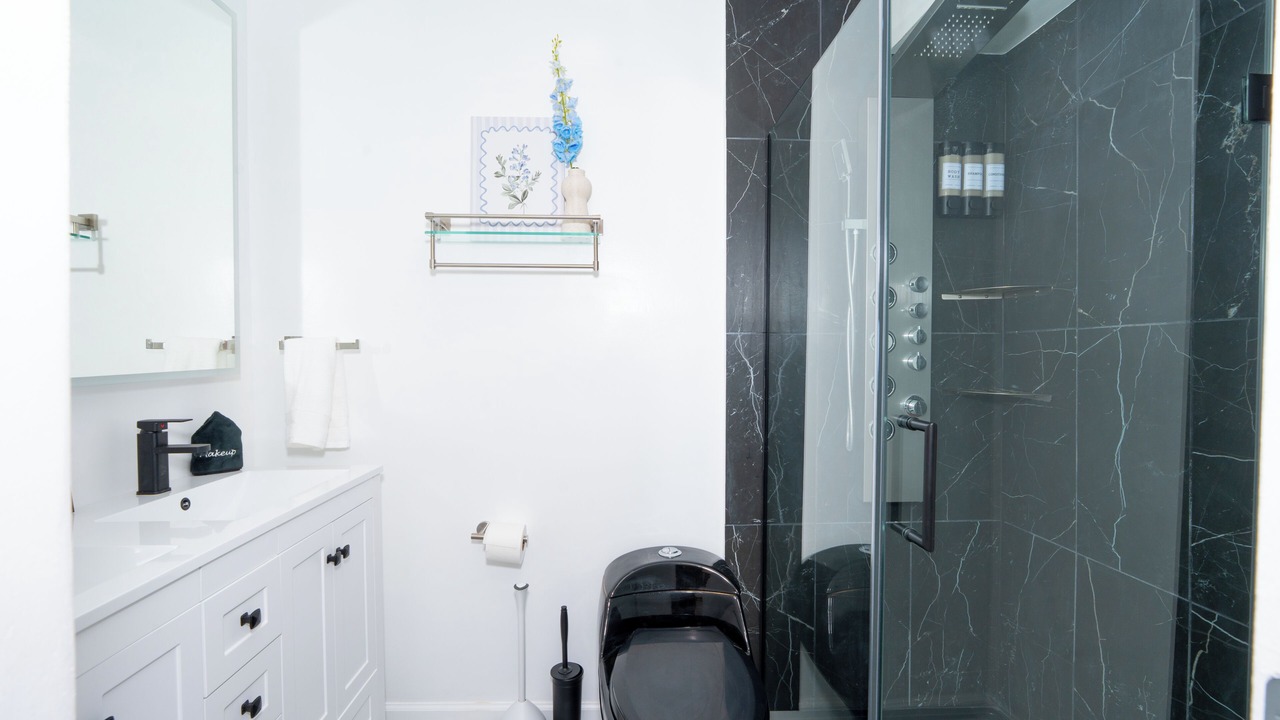 Photo of Bathroom in Alexandria