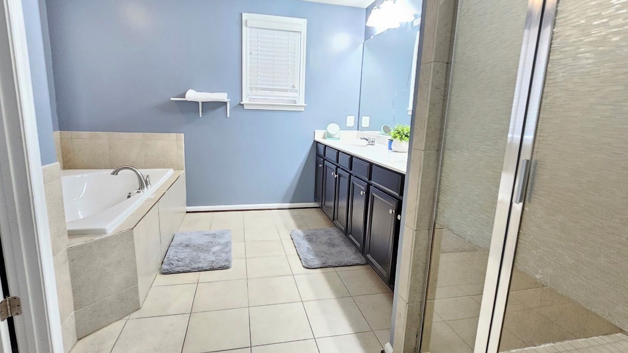 Photo of Bathroom in Glenarden