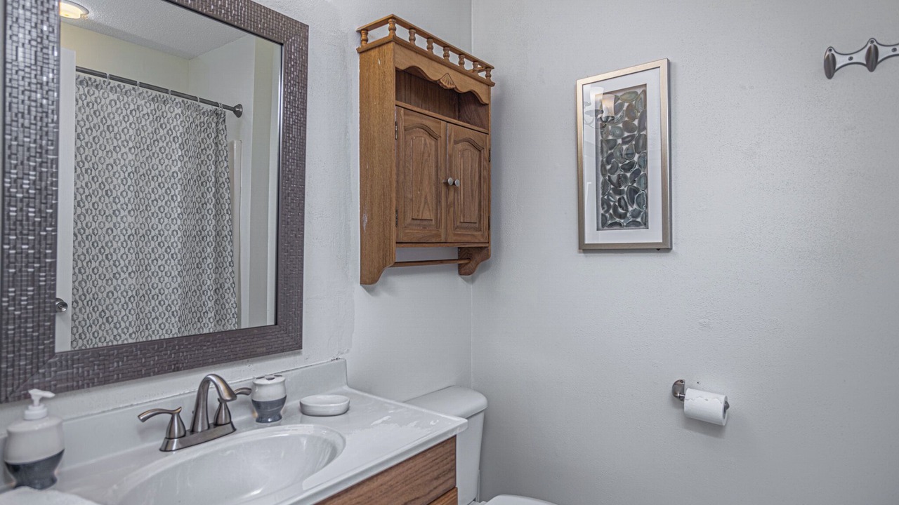 Photo of Bathroom in Jamaica Beach