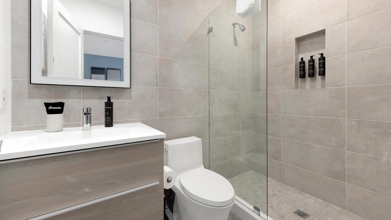Photo of Bathroom in Mount Vernon Square